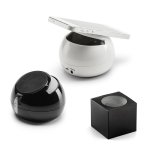 Caixa de som com microfone