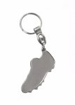 Chaveiro de metal com fomato de chuteira.