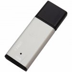 Pen drive Pratinha, capacidade de 8 Gb. Corpo de metal e detalhes em plástico.